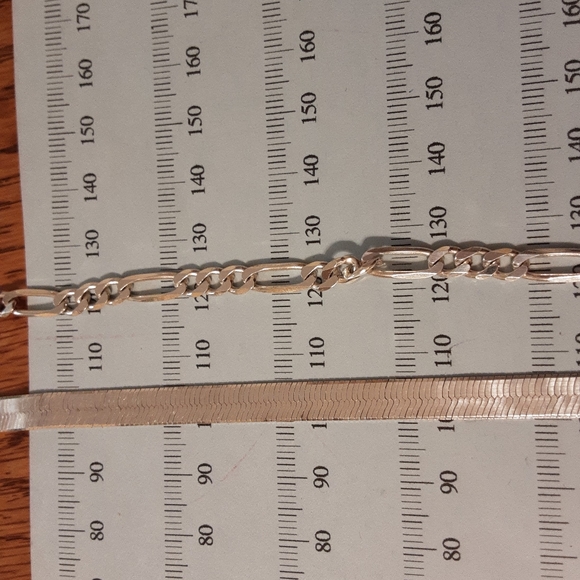 "LOT OF TWO" VTG. 925 ITALY STERLING SILVER BRACELETS, 5MM HERRINGBONE & FIGARO - Picture 4 of 16